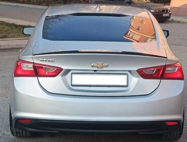 Chevrolet: Chevrolet Malibu – gümüşü rəngdə, müasir və dinamik sedan — 3