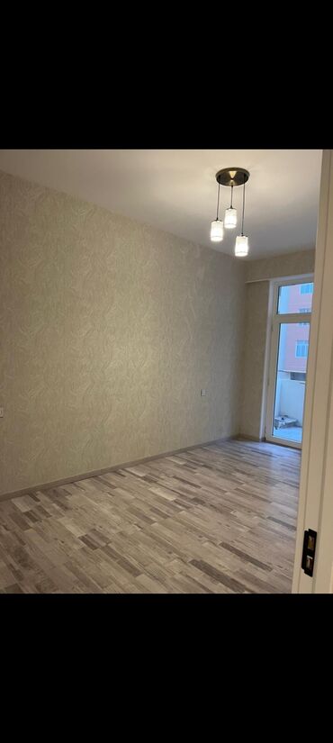 Uzunmüddətli kirayə mənzillər: Məkan: geniş və işıqlı mənzil (şəkillərə əsasən yeni təmirli — 10