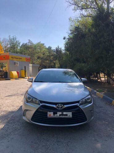 срочно продать машину: Toyota Camry: 2017 г., 2.5 л, Автоматтык, Бензин, Седан