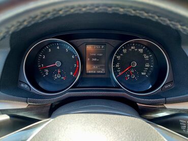 Volkswagen: Volkswagen Passat: 1.8 l | 2016 il Sedan — 11