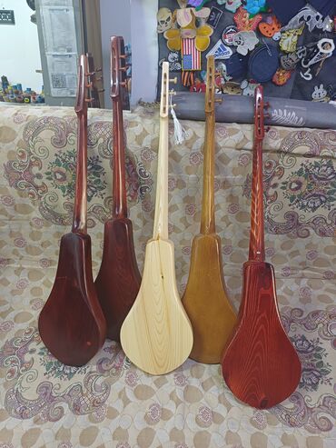 скупка музыкальных инструментов: Туюк чабылган карагай комуздар сатылат! Ар бир комузду күүлөп, чертип