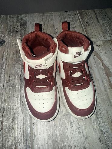 patike cacak: Dečje patike Nike – visoki model - Model: visoke patike sa pertlama - — 1