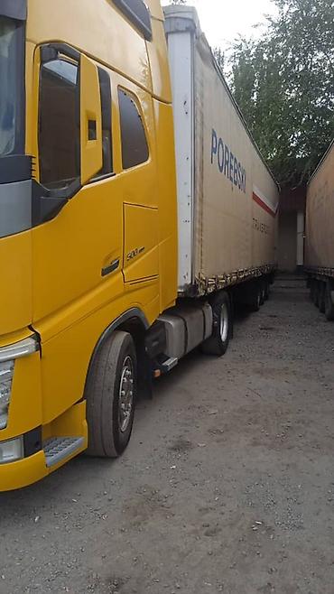 фура робот: Тягач, Volvo, 2014 г., Тентованный — 3