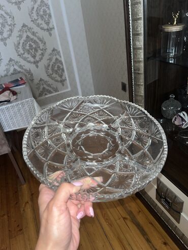 Tort və şiriniyyat qabları: Tort və şiriniyyat qabı, Şüşə