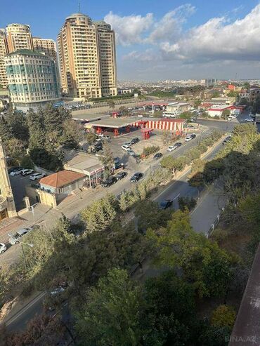 Köhnə tikili: Bakı, 4-cü mikrorayon, 3 otaqlı, Köhnə tikili, 92 kv. m — 18