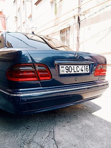 Mercedes-Benz: Mercedes-Benz E-Class: 2.2 l | 2000 il Sedan — 23
