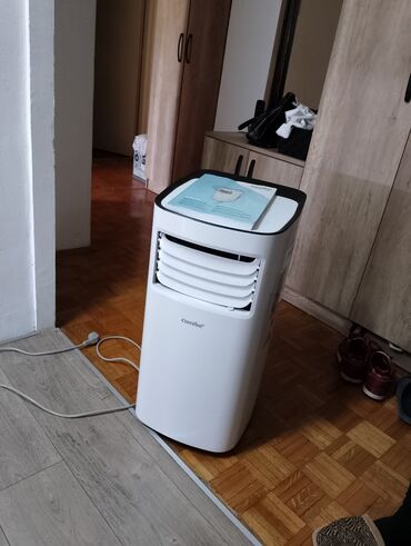 cena multimedije za auto: Prodajem klimu,jako malo korišćena.br tel