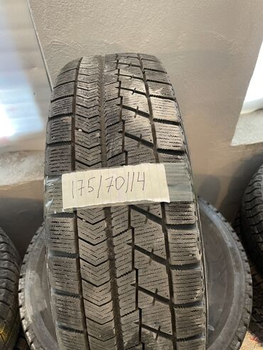 нива бу: Шины 175 / 70 / R 14, Зима, Б/у, Пара, Легковые, Япония, Bridgestone