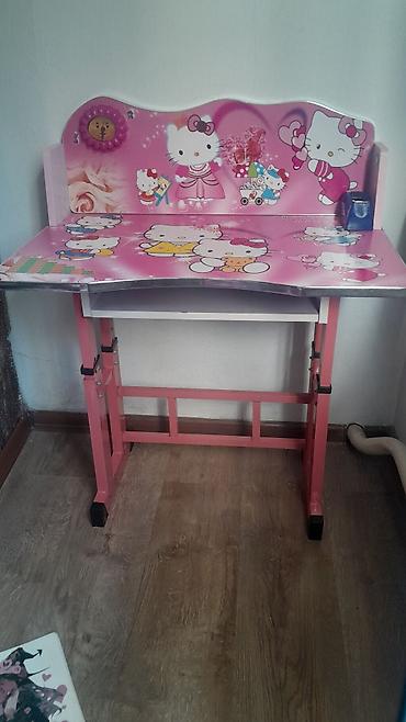 железа: Детский письменный стол «Hello Kitty» - Регулируемая по высоте — 1