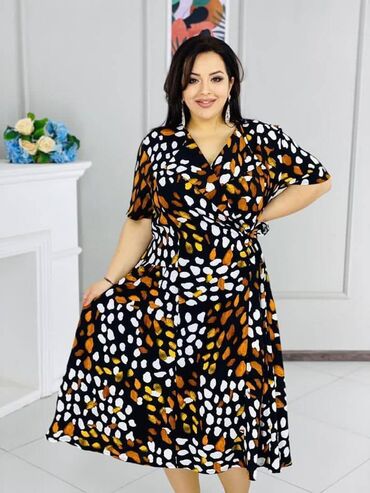 Повседневные платья: Платье.
в стиле max mara .
размеры: 52.
Платная доставка по городу — 15