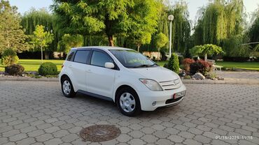 Toyota: Toyota ist: 2003 г., 1.3 л, Автомат, Бензин, Хэтчбэк