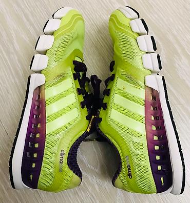 Кроссовки и спортивная обувь: Оригинальные беговые кроссовки Adidas Climachill. Размер указан на — 7