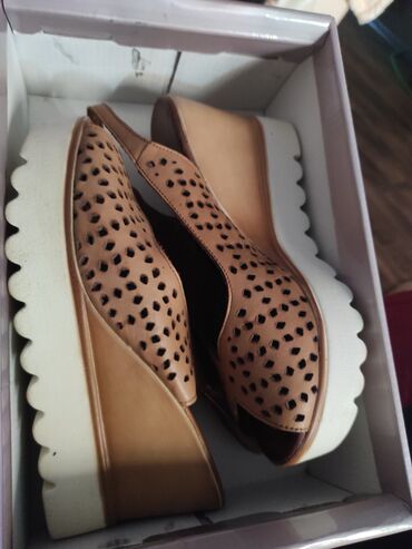 лион обувь: Новые басаножки 38 женские покупали в дюманине Лион