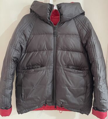 женская куртка зимняя с капюшоном: Куртка S (EU 36)