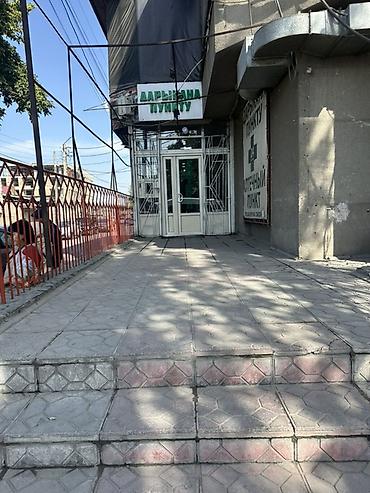 под офис: Аренда торгового помещения с отдельным входом - Локация: первый ряд — 4