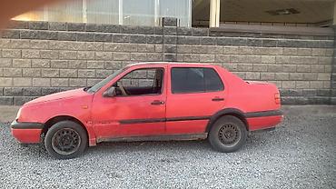 Volkswagen Vento: 1993 г., Седан