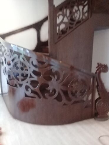 Обшивка лестниц: Обшивка лестниц Материал: Шпон, Гарантия — 11