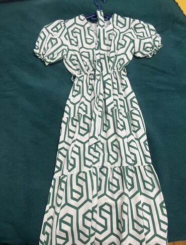 xardal reng: Коктейльное платье, M (EU 38)