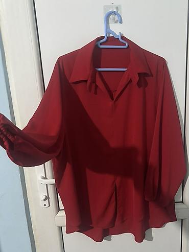 ağ koynek: Qadın köynəyi – tünd qırmızı rəng - Klassik yaxalıq, ön hissə gizli — 1