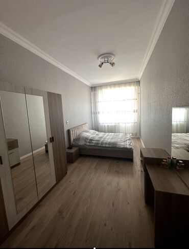 Uzunmüddətli kirayə mənzillər: Kiraye ev verilir 2 otaq 5ci mertebe saray mtk 400 Azn