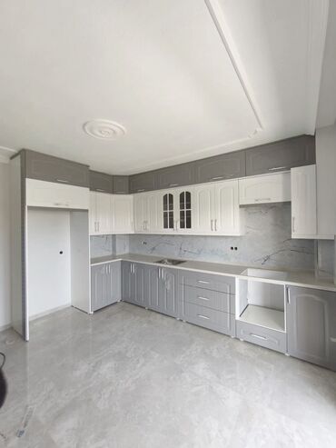 Sifarişlə mətbəx mebeli: Sifarişlə mətbəx dəsti, Özü çəkən petlələr, MDF, Kredit yoxdur — 25