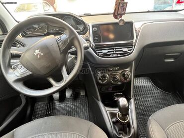 Used Cars: Peugeot 208: 1.6 l | 2018 year | 190000 km. Hatchback
