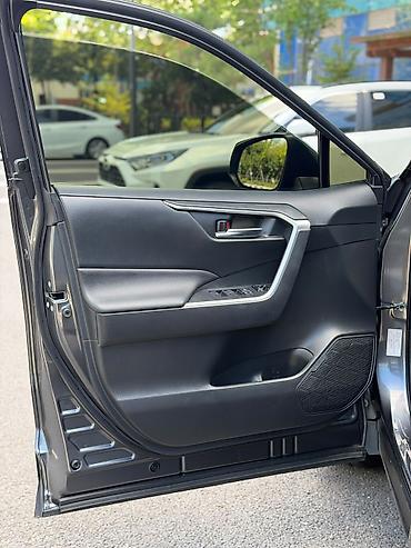 byd leopard 5: Toyota RAV4: 2019 г., 2.5 л, Автомат, Гибрид, Кроссовер — 10