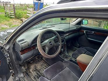 Транспорт: Audi A6: 1994 г., 2.6 л, Механика, Газ, Универсал — 3