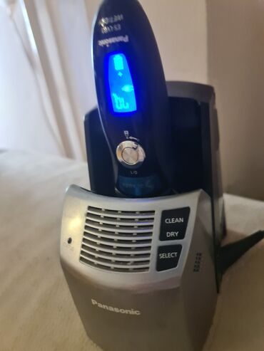 Električni brijači: Panasonic električni brijač ES‑LV81 Wet/Dry sa stanicom za čišćenje i — 8