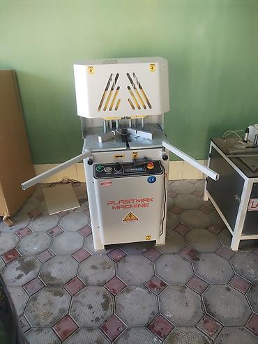 Pres aparatları: PLASTMAK MACHINE – PVC/Alüminium profillər üçün iki başlı künc presi — 1