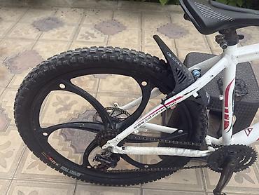 Dağ velosipedləri: Forever MTB velosiped – 26” - Çərçivə: Forever alüminium, ağ-qırmızı — 2