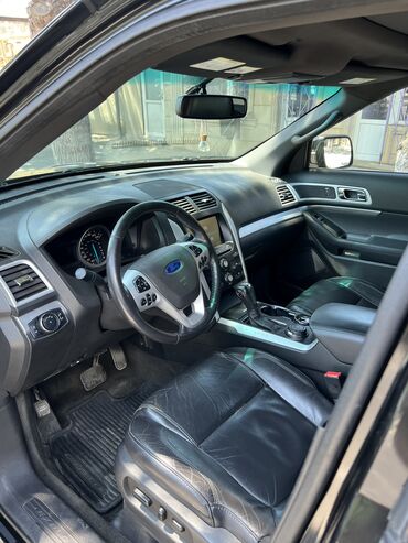 Ford: Ford Explorer: 3.5 l | 2015 il 180000 km Ofrouder/SUV — 11