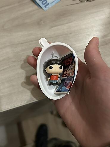 киндеры: Обмениваю фигурку Уиил из киндера коллекция Stranger things — 1