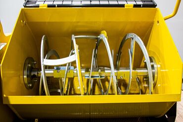 Аппараты для штукатурки и шпаклевки: Агрегат сатылат в наличии бар срочно штукатурка кылганы штукатурный — 22