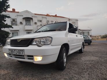 bmw 3 серия 320td at: Avtomobil: Sedanın kompakt sinfi, ağ rəng Kuzov: 4 qapılı, ağ boya