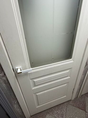 дверь внутренняя: Межкомнатная дверь со стеклом, ПВХ, цвет - Бежевый