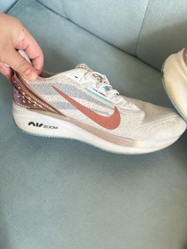 оригинал кроссы: Кроссовки, 39, Nike, Б/у, цвет - Бежевый, Самовывоз