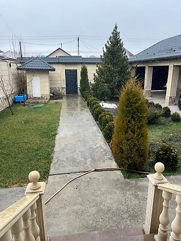 Продажа домов: Дом, 300 м², 7 комнат, Риэлтор — 3