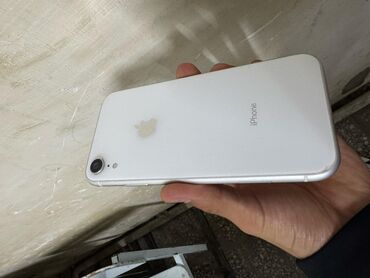 зарядки для телефона: IPhone Xr, Б/у, 128 ГБ, Белый, Чехол, 77 %