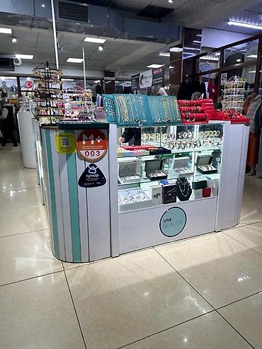 косметика в бишкеке: Островок LOVE BEAUTY — косметика и бижутерия Продается витрина в — 2