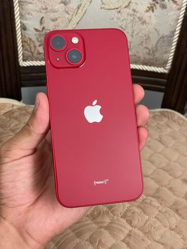 Apple iPhone: IPhone 13, Б/у, 128 ГБ, Красный, Зарядное устройство, Защитное стекло, Чехол, 87 %
