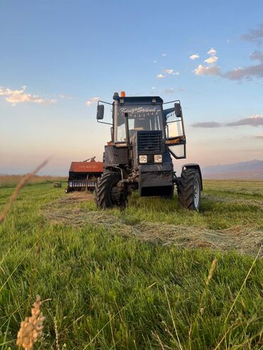 Тракторы МТЗ (Беларус): Модель: 82.1 экспортный, Б/у, 1996 г., С пресс-подборщиком — 4