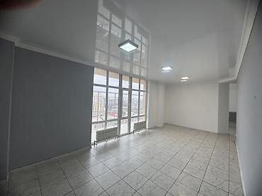 Аренда помещений свободного назначения: Сдаётся офисное помещение на 11 этаже в центре города. 📍 Локация — 12