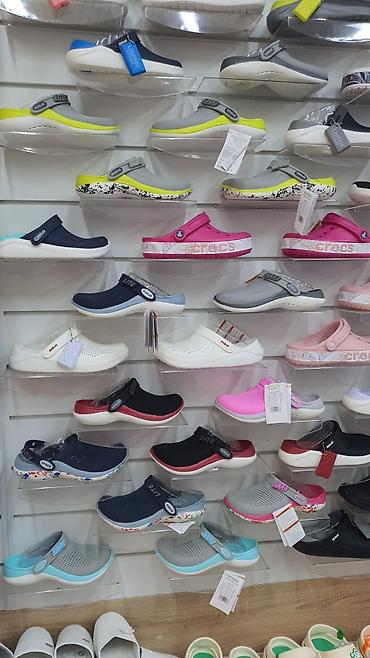 Босоножки, сандалии, шлепанцы: Кроксы оригинал crocs lite ride crocs lite ride в наличии все цвета — 11