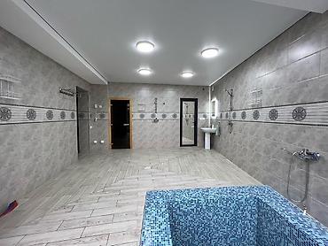 Долгосрочная аренда домов: 300 м², 5 комнат, Семейным — 15