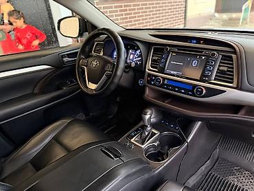 кабина юто: Toyota Highlander: 2019 г., 3.5 л, Автомат, Бензин, Кроссовер — 9