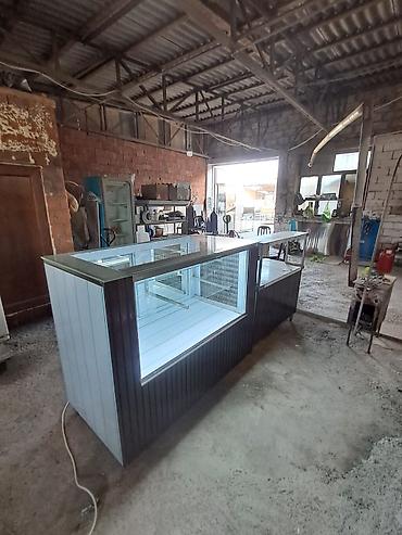 vitrin panel: Mağaza vitrin-barlı soyuducu stend - İki bölməli vitrin sistemi: ön — 1