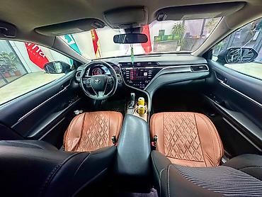 second tech: Toyota Camry: 2018 г., Седан — 4