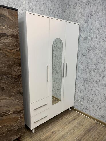 Dolablar: Yeni, Açılan, 3 qapılı Qarderob, paltar dolabı — 4