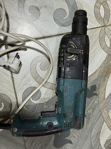 Makita HR2450 perforator (SDS-Plus) - Brend/model: Makita HR2450 lalafo.az -da Makita HR2450 perforator (SDS-Plus) - Brend/model: Makita HR2450